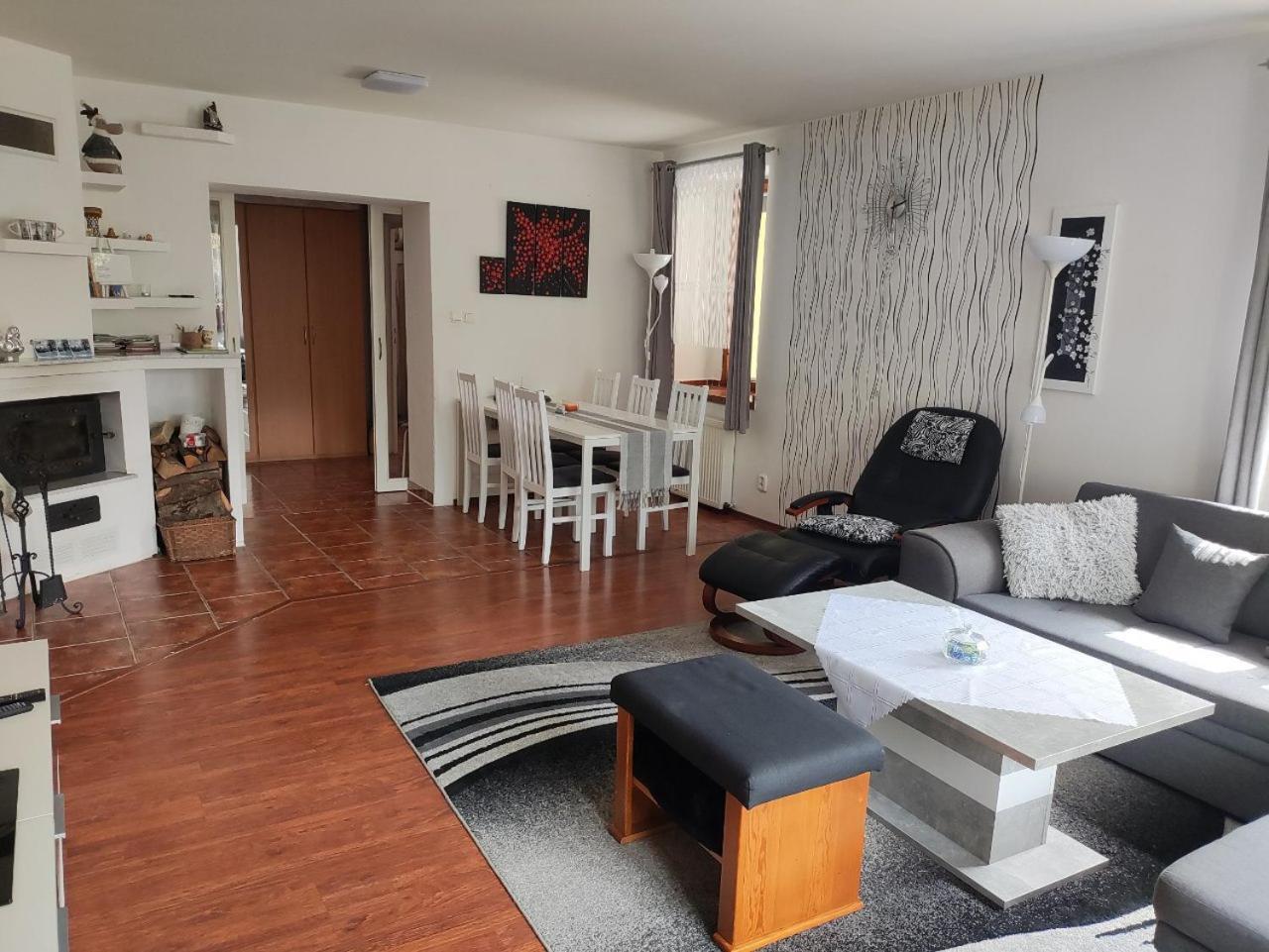 Na Kopci 84 Apartment Stare Krecany Ngoại thất bức ảnh